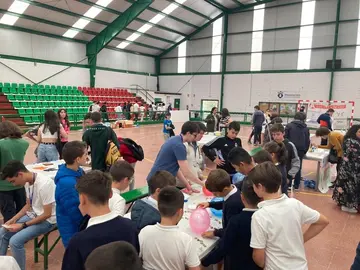 Dia da Ciencia na Rua Cee IES