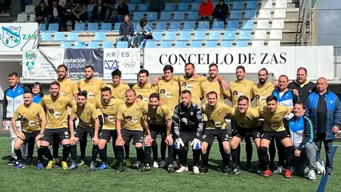 Plantel do San Ramon CF na final da Copa da Costa de Veteranos