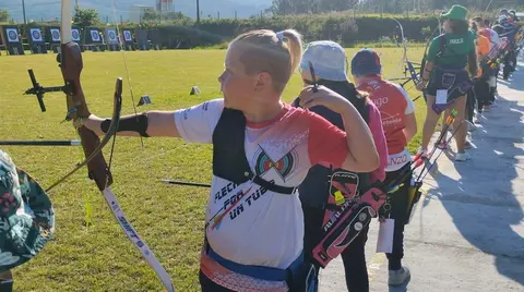 Flechas por un tubo en accion