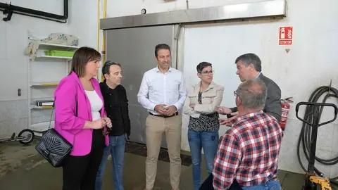 conselleiro visita nave de xeo Muxía Confraria