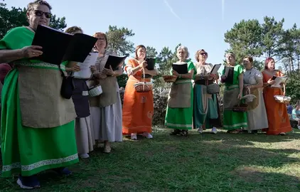 Mulleres cabanesas no Castro Animado de Borneiro