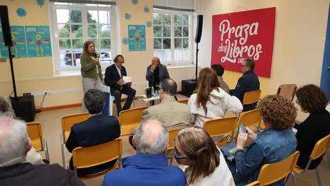 Plaza dos Libros de Carballo