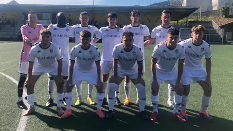 11 do Dumbria todo de branco