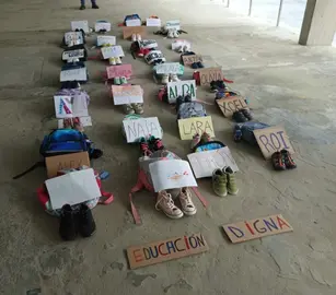 Folga de familias no CEIP O Pindo