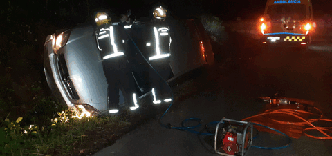 Accidente laracha coche bombeiros