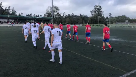 Soneira SD e Porteno Cf saltando ao Municipal de Vimianzo-Fotoparker