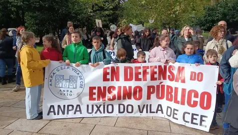 ANPA CEIP Cee na manifestacion contra os recortes de Compostela