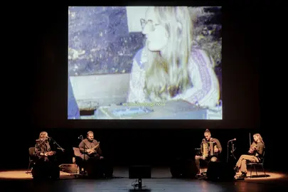 O espectáculo de raíces 586 cantos chega a Carballo