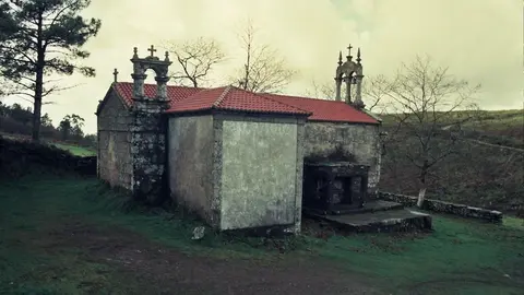 Historia da antiga Ermida da Fonte Santa de Buxantes -Modesto Garcia Quintans