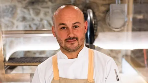 Tono Garcia do Restaurante Material de Malpica