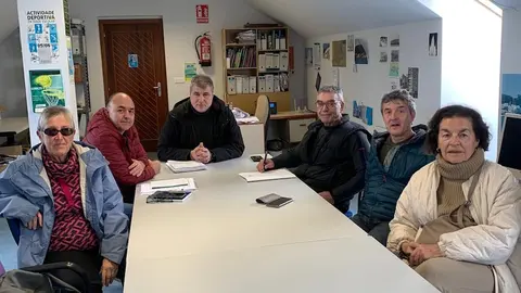 Reunion Plataforma Centro de Dia de Corcubion co Concello