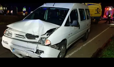 furgoneta accidente Carballo copia