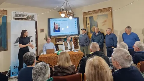 Presentacion Revista Mallas de Area Marta Villar