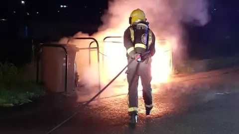 Incendio contedores Carballo 2