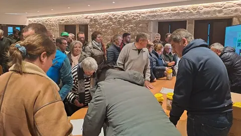 presentacion-campaña-vespa-velutina-Dumbria 2