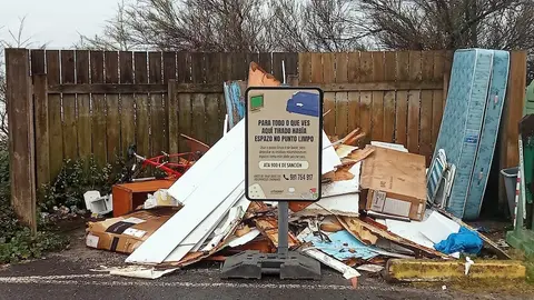 Campana residuos perigosos Carballo 1