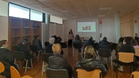 muxia conversa con  Eva González Devesa