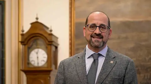 O muradán Henrique Monteagudo, novo presidente da Real Academia Galega