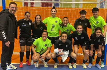 As xogadoras do Fisober co fillo de Fran Toba