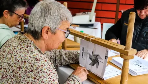 Dia do Libro na Tenda Solidaria Aspadex en Cee-Foto-Steffen Pfeiffer