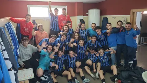 Cabana celebrando o pase na Copa da Costa