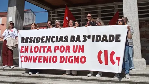 Concentracion das Traballadoras Residencias Privadas en Vimianzo