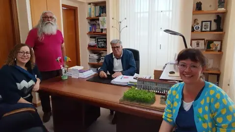 Reunión Vendaval con Moma alcalde carnota