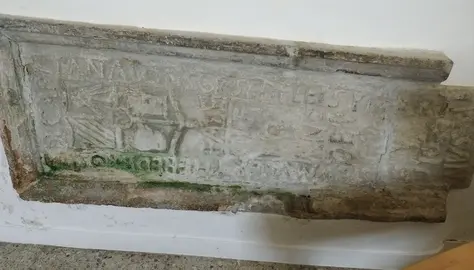 lauda na Igrexa de Traba Coristanco