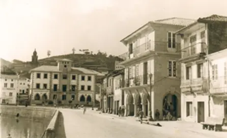 Edificio historio do banco de Muros