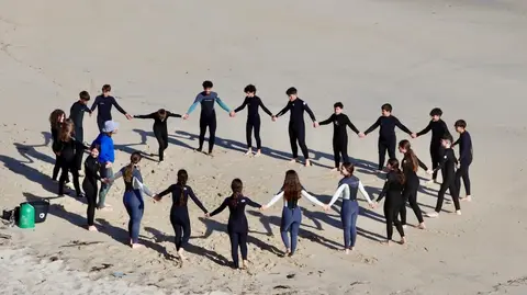 Aprende a traves do surfing