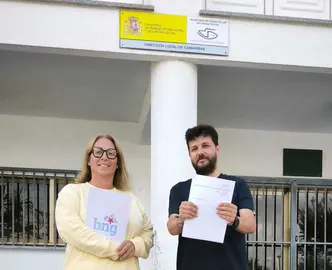 Ana Pasantes, e o voceiro municipal, Xurxo Rodríguez no ISM de Camarinas