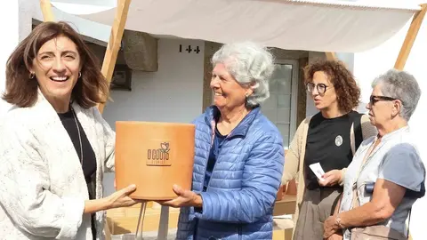 A Conselleira cunha vecina do Couto Florido