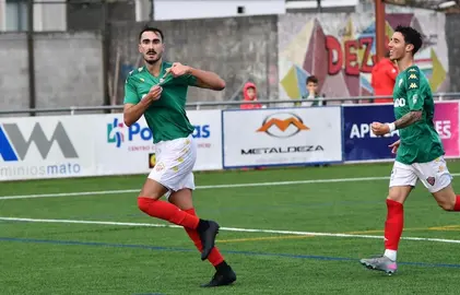 Pablo Parafita celebra un gol da SD Sofan-Foto-SD