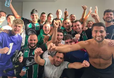 At Pereirina celebrando vitoria