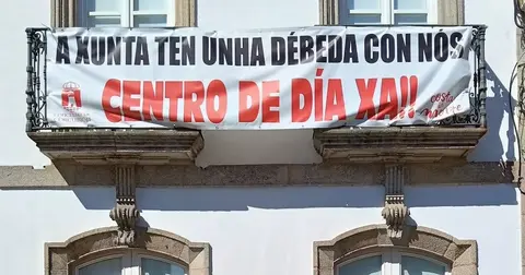 Pancarta Centro de Dia de Corcubion XA