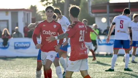 Xogadores do Sofan celebrando un gol ante o Sigueiro+