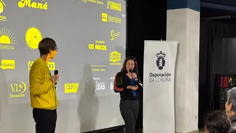 Alejandro Gandara e Carmen Mendez abrindo os Premios Foucino