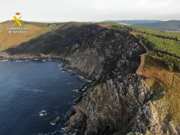 Vista aerea do incendio na Nave Fisterra