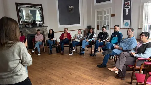 Obraoiro de familias no Casino1889 con Un paso mais