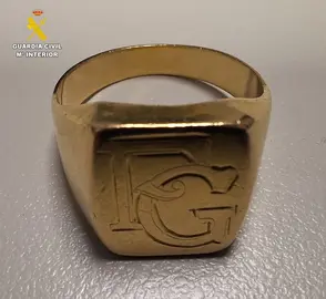 Anel roubado en Ponteceso