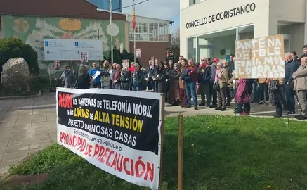 Manifestacion en Coristanco contra as antenas de telefonia