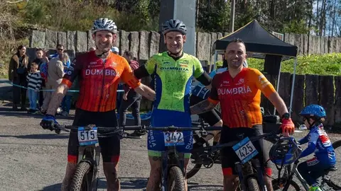 Ivan Ferradas Mario Castro e Agustin Sousa do Club Ciclista Dumbría