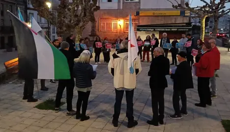 concentracion Corcubion guerrra