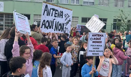 Concentracion ANPA O ACEBO contra a Antena boa