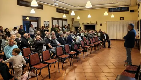 FOTO ZAS- Reunion informativa Zas-Fornelos mina 2