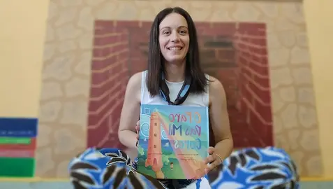 Marta Castro co seu libro