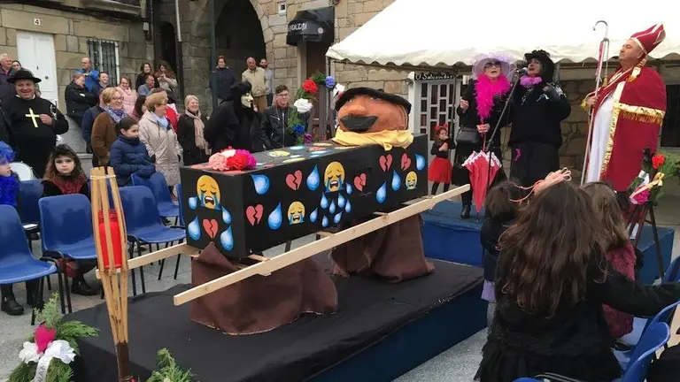 Enterro do Caietano de Laxe-Foto-Vitor de Mira