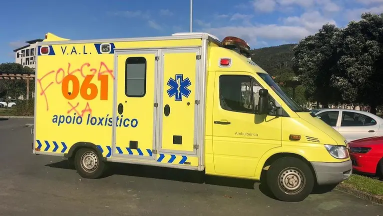Ambulancia de Cee pintada