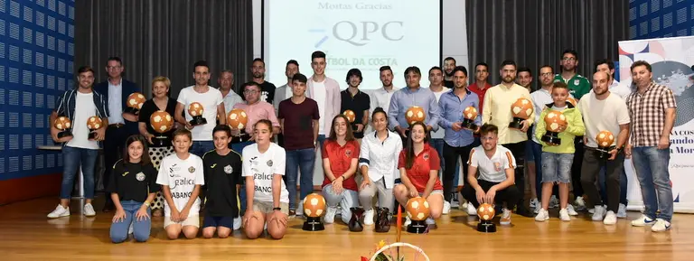 Foto de familia da Gala Futbol da Costa 2019 1200