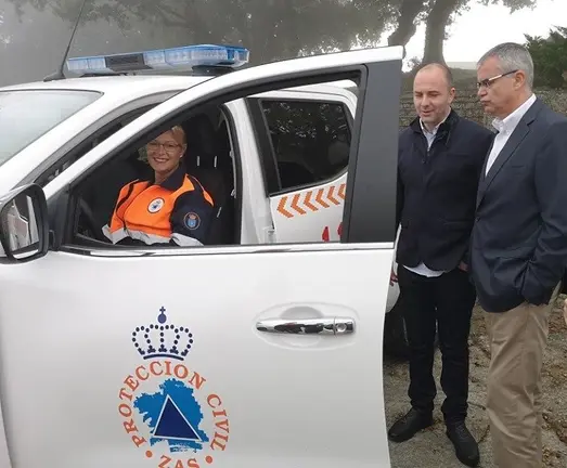 Elena Ramos de Proteccion Civil de Zas co teniente alcalde Oscar Lema